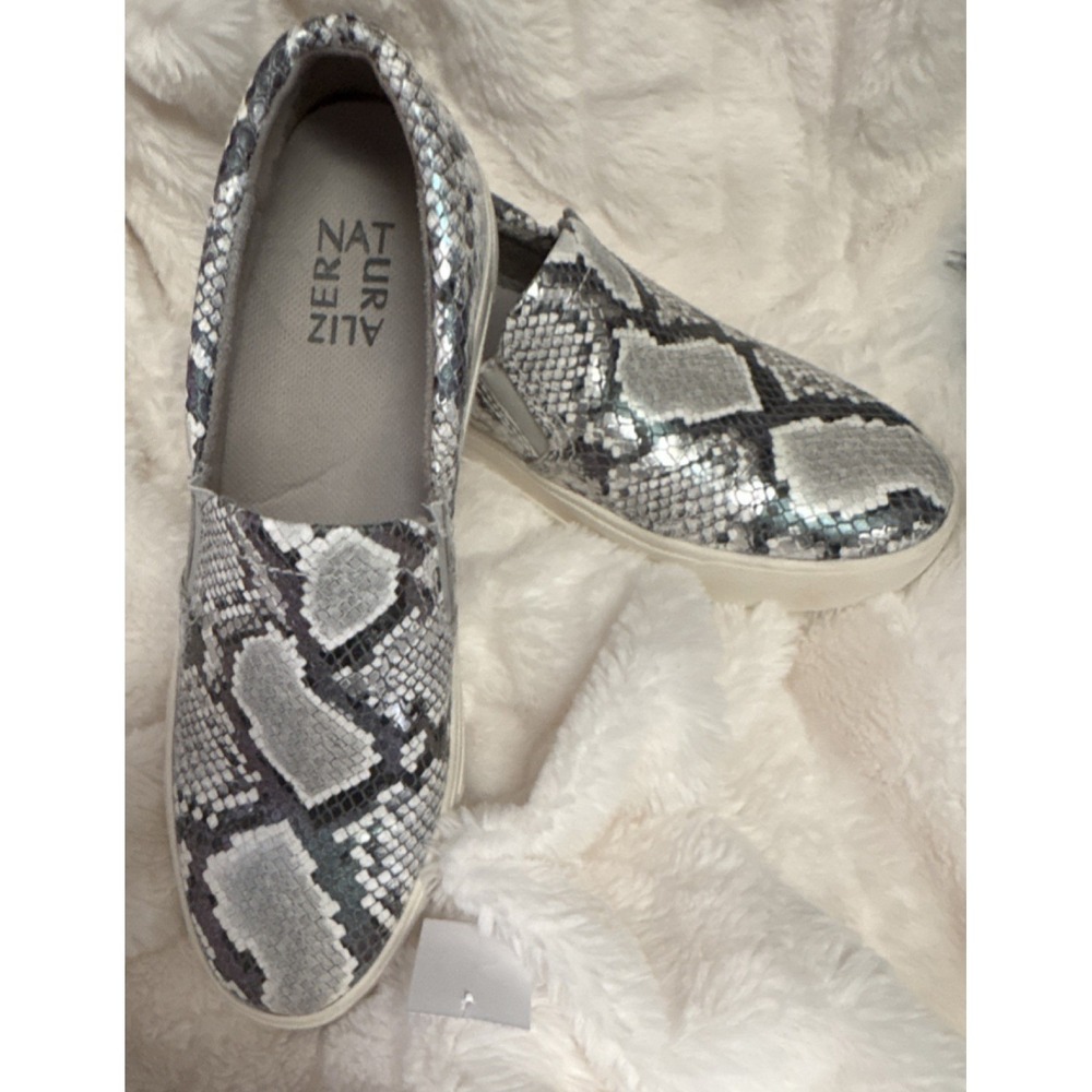 Naturalizer women's or unisex faux Snake Print Slip-On Casual Shoes grays 7.5 M